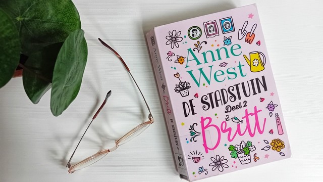Boekrecensie: De stadstuin ~ Britt – Anne&nbsp;West