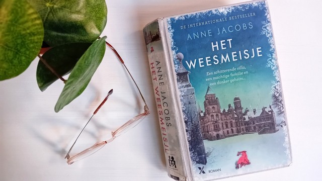 Boekrecensie: Het weesmeisje – Anne&nbsp;Jacobs