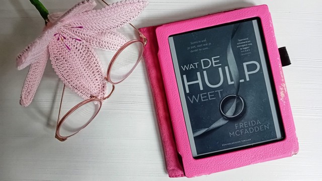 Boekrecensie: Wat de hulp weet – Freida McFadden