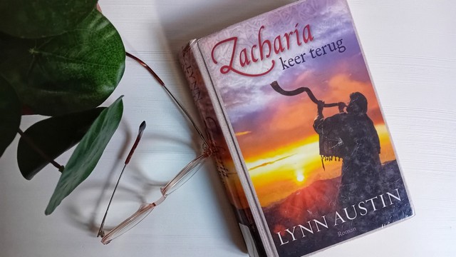 Boekrecensie: Zacharia, keer terug – Lynn&nbsp;Austin