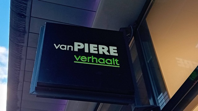 12 maanden – 12 boekhandels (1/12): Van Piere –&nbsp;Eindhoven