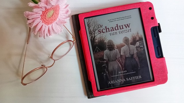 Boekrecensie: De schaduw van verzet – Arianna&nbsp;Saffier